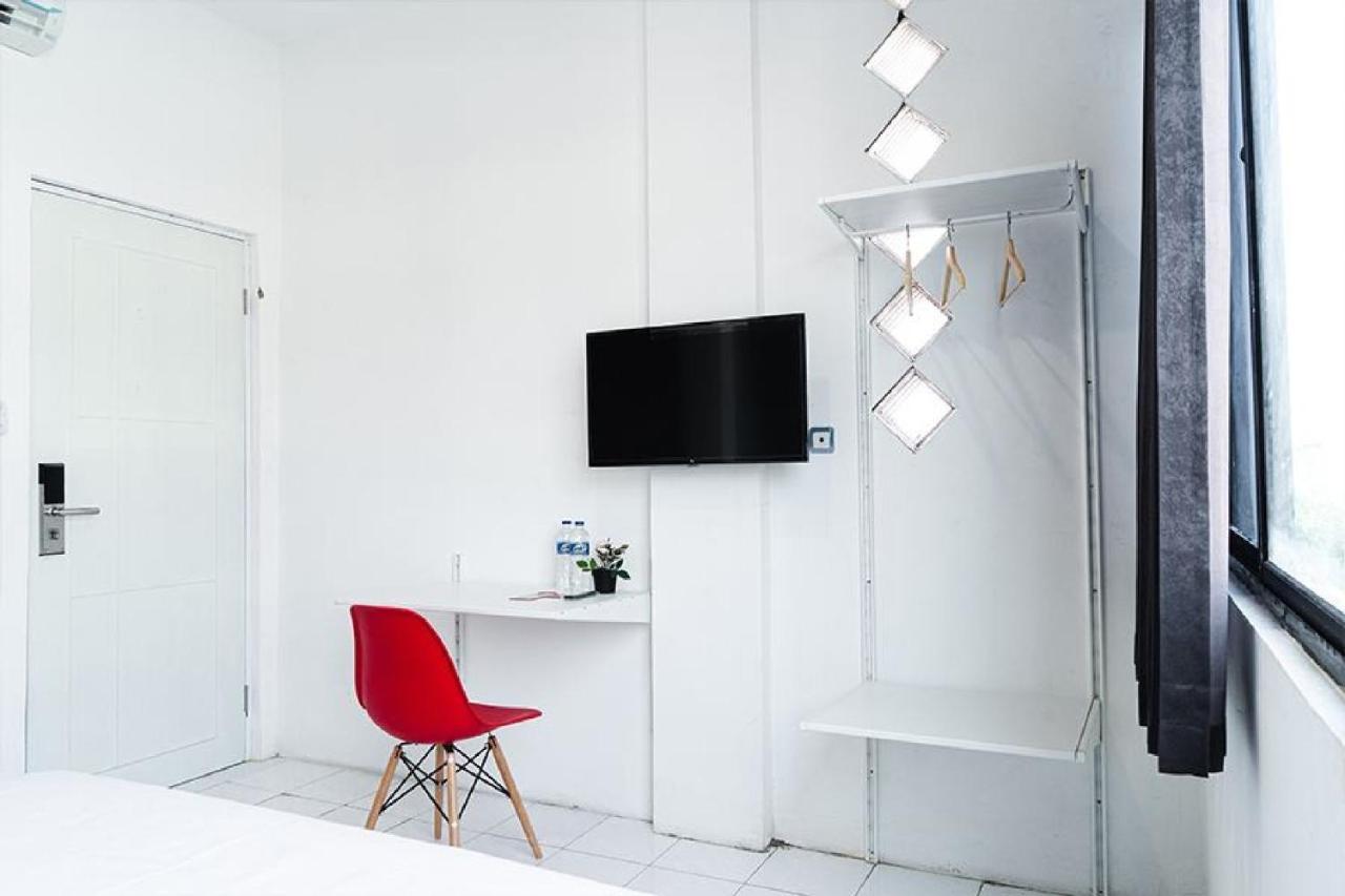 Reddoorz Near Seasons City Mall Giacarta Esterno foto