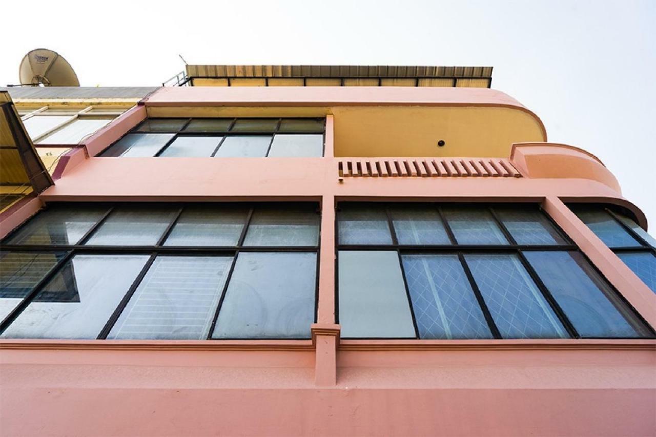 Reddoorz Near Seasons City Mall Giacarta Esterno foto